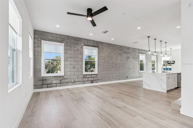 2724 5TH AVENUE S, St Petersburg, FL 33712