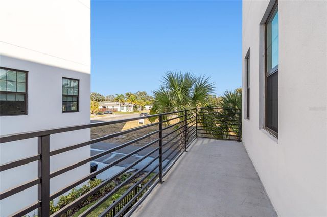 2724 5TH AVENUE S, St Petersburg, FL 33712