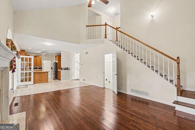 5008 CHAPEL LAKE Circle, Douglasville, GA 30135