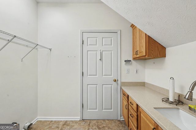 5008 CHAPEL LAKE Circle, Douglasville, GA 30135