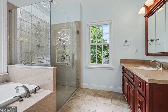 5008 CHAPEL LAKE Circle, Douglasville, GA 30135