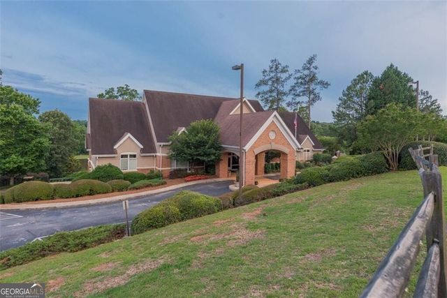 5008 CHAPEL LAKE Circle, Douglasville, GA 30135