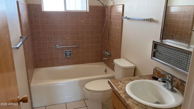 5708 E UNIVERSITY Drive, Mesa, AZ 85205
