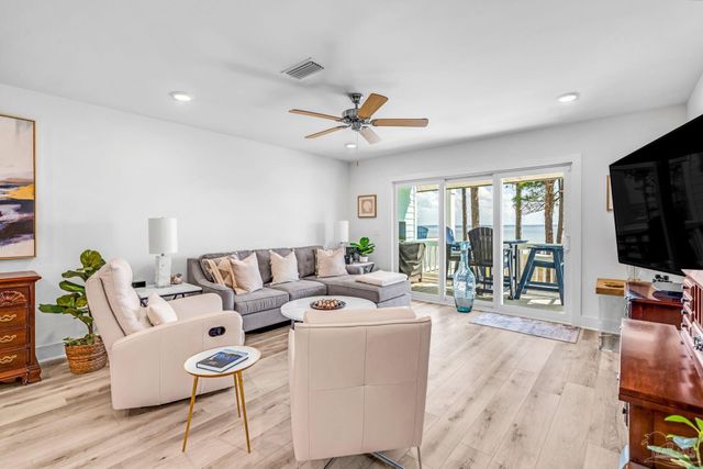 16140 Innerarity Pt Rd, Pensacola, FL 32507