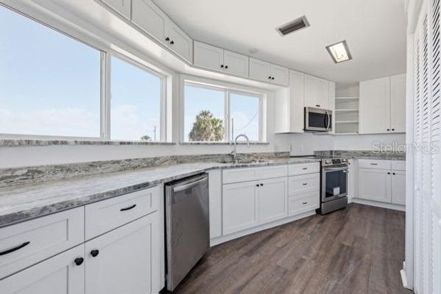 18 4TH STREET, Horseshoe Beach, FL 32648