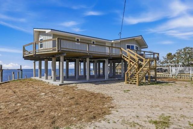 18 4TH STREET, Horseshoe Beach, FL 32648
