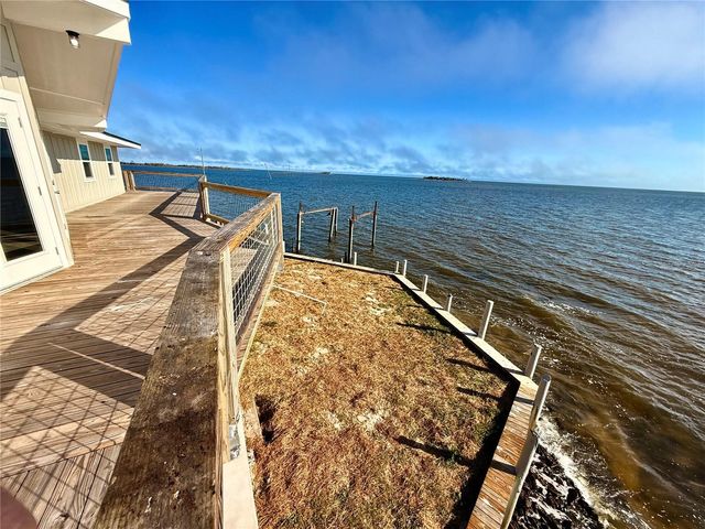 18 4TH STREET, Horseshoe Beach, FL 32648
