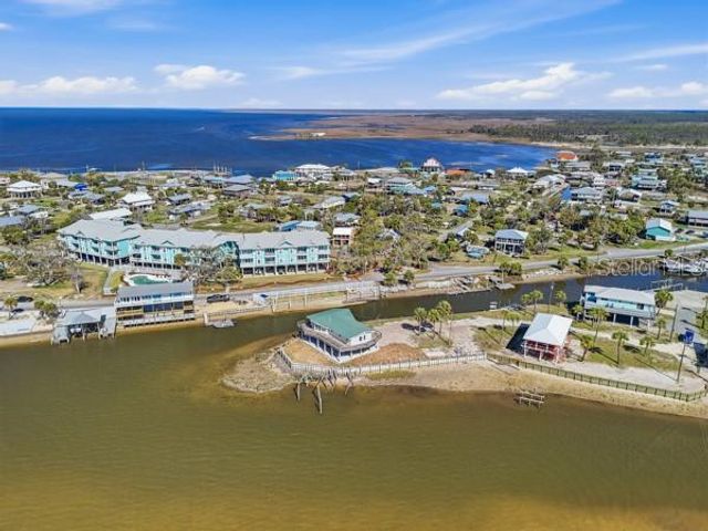 18 4TH STREET, Horseshoe Beach, FL 32648