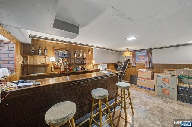 40 Dacotah Avenue, Oakland, NJ 07436