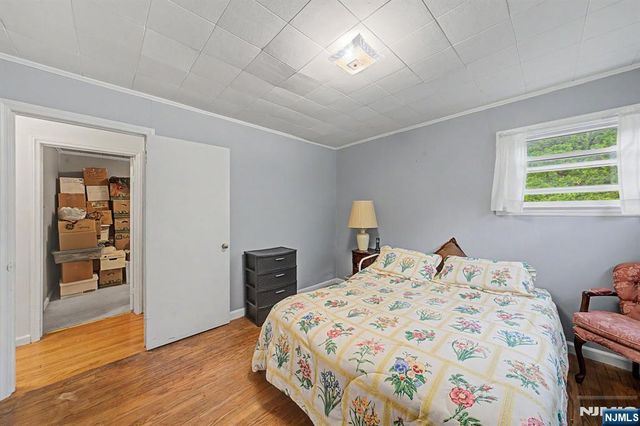 40 Dacotah Avenue, Oakland, NJ 07436
