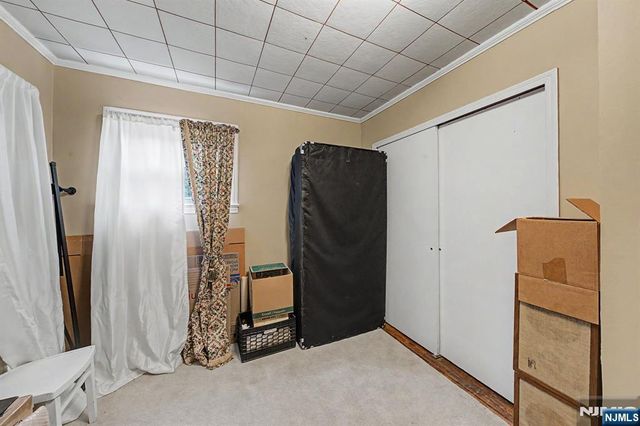 40 Dacotah Avenue, Oakland, NJ 07436