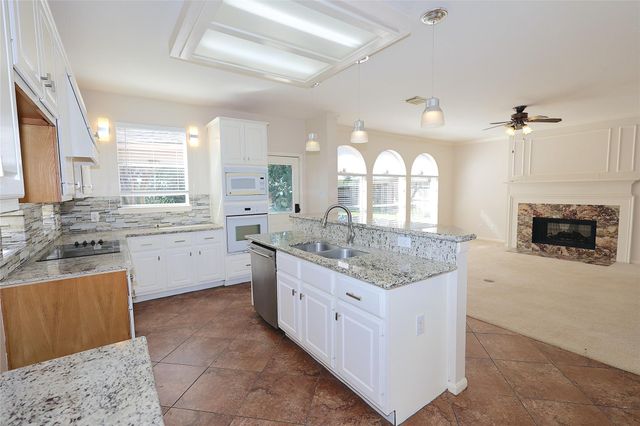 1107 Magnolia Woods Court, Sugar Land, TX 77479