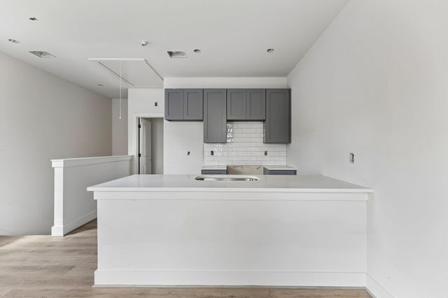 2029 Oak Forest Drive A-B, Houston, TX 77018