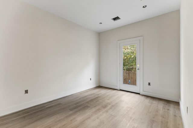 2029 Oak Forest Drive A-B, Houston, TX 77018