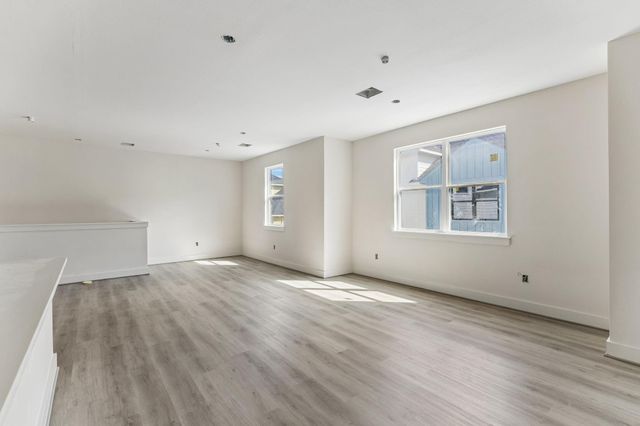 2029 Oak Forest Drive A-B, Houston, TX 77018