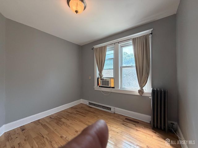 312 N 3rd Avenue, Highland Park, NJ 08904