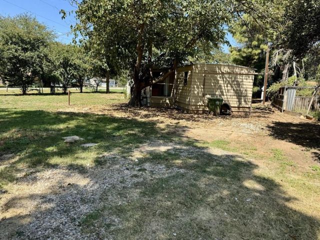 1623 Lands End Street, Granbury, TX 76048