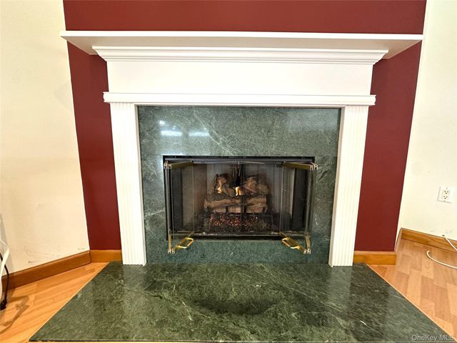 211 Falcon Court 211, Poughkeepsie, NY 12603