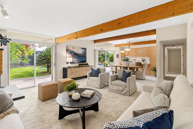 5720 River Oak Way, Carmichael, CA 95608