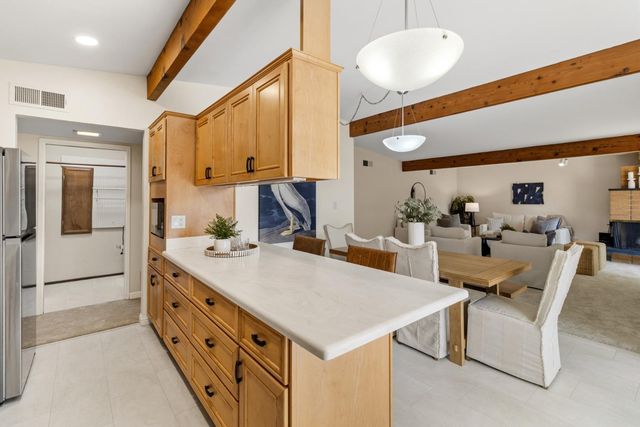 5720 River Oak Way, Carmichael, CA 95608