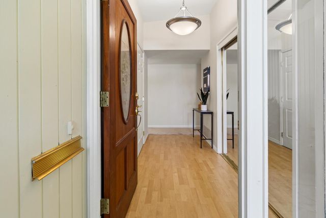 5720 River Oak Way, Carmichael, CA 95608