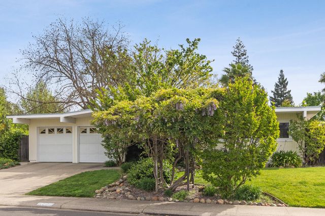 5720 River Oak Way, Carmichael, CA 95608