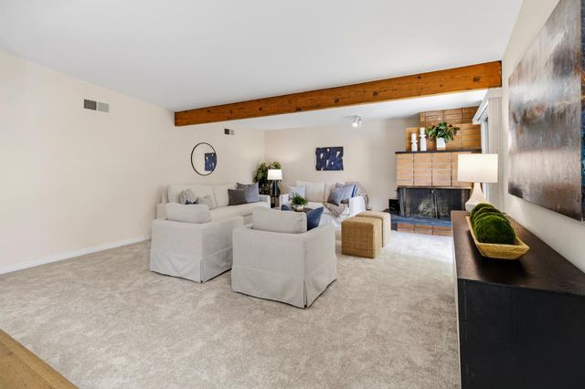 5720 River Oak Way, Carmichael, CA 95608