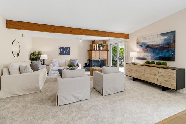 5720 River Oak Way, Carmichael, CA 95608