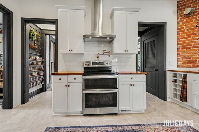 311 E Main Street, Middleville Vlg, MI 49333