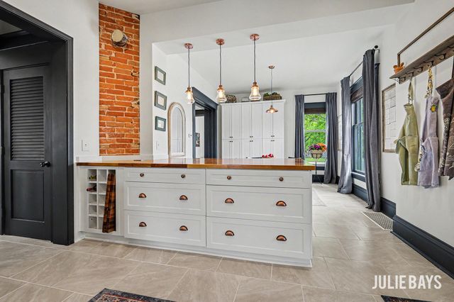 311 E Main Street, Middleville Vlg, MI 49333