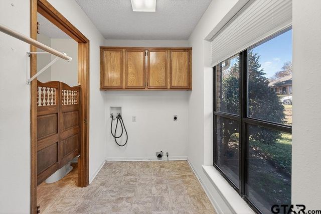 1111 Hillside Drive, Athens, TX 75751