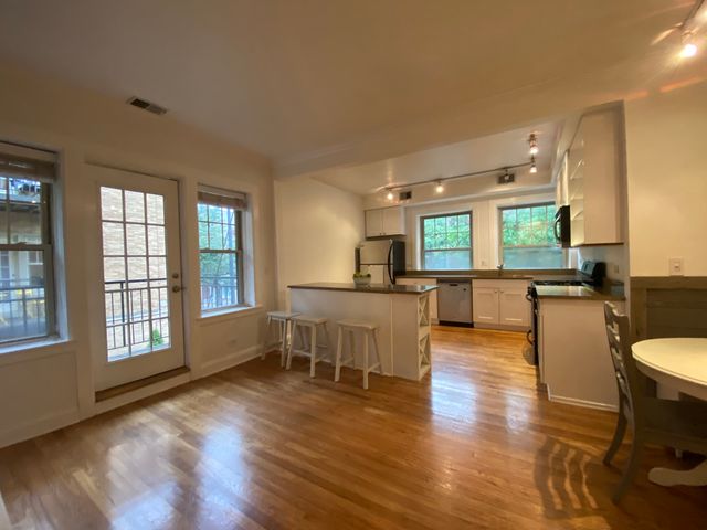 2243 N Lincoln Avenue 2A, Chicago, IL 60614