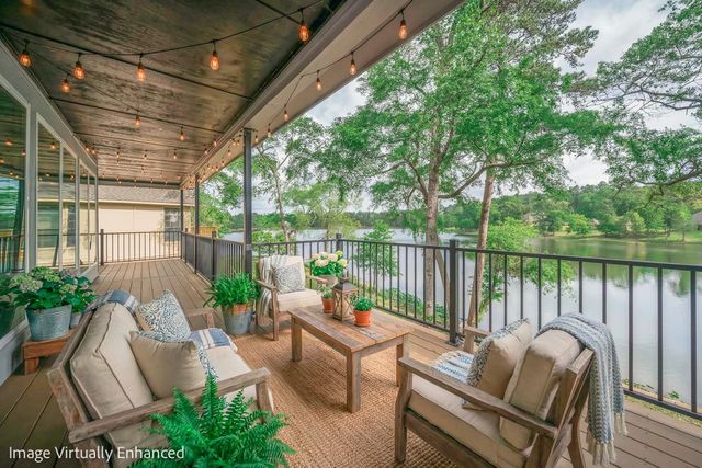 276 Hillshore Cir, Longview, TX 75605