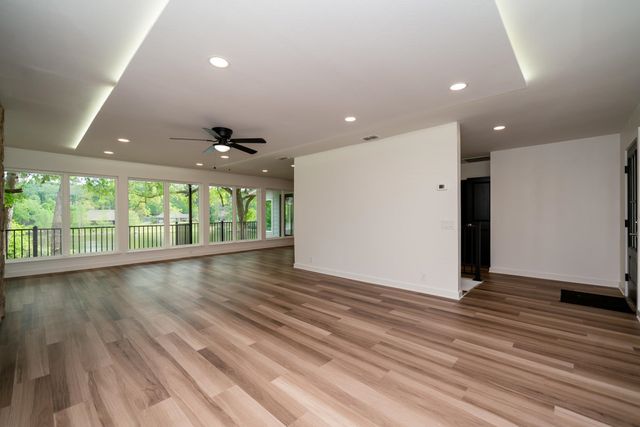 276 Hillshore Cir, Longview, TX 75605