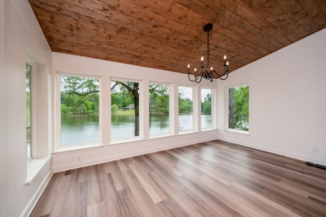 276 Hillshore Cir, Longview, TX 75605