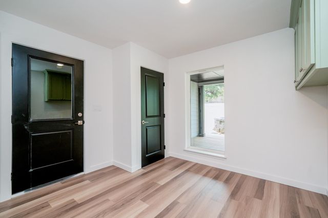 276 Hillshore Cir, Longview, TX 75605