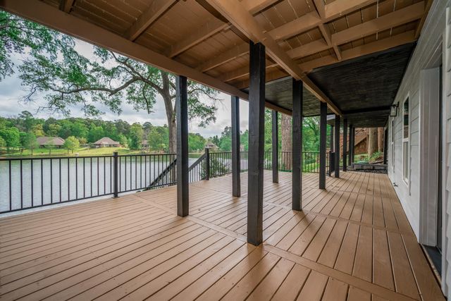 276 Hillshore Cir, Longview, TX 75605