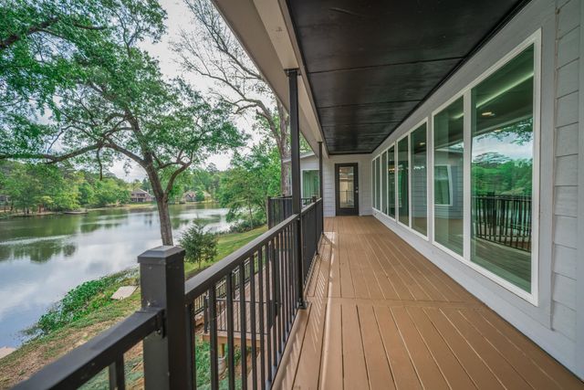 276 Hillshore Cir, Longview, TX 75605