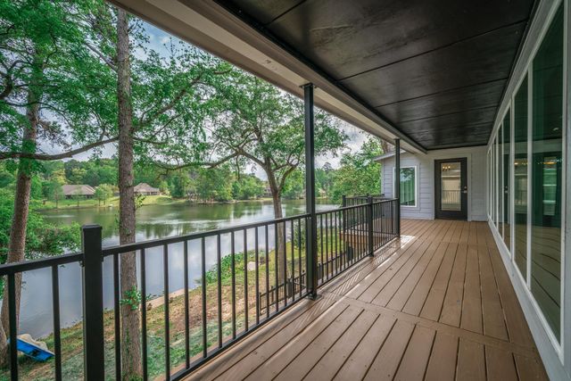 276 Hillshore Cir, Longview, TX 75605