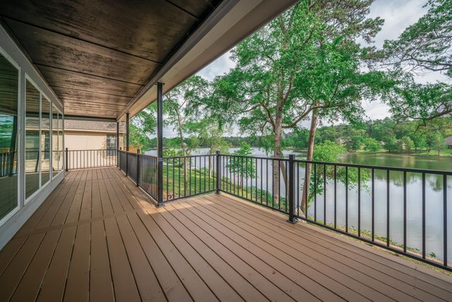 276 Hillshore Cir, Longview, TX 75605