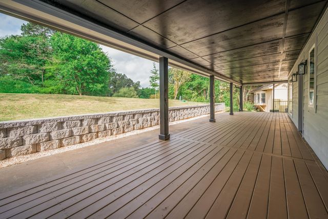 276 Hillshore Cir, Longview, TX 75605