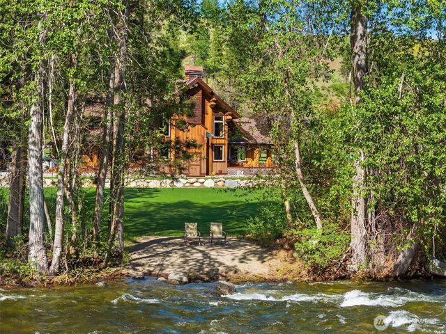 639 Twisp River Rd, Twisp, WA 98856