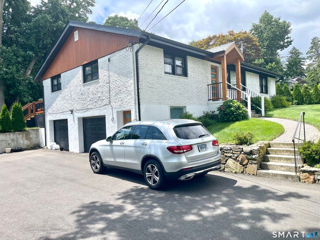 88 Yale Avenue, Milford, CT 06460
