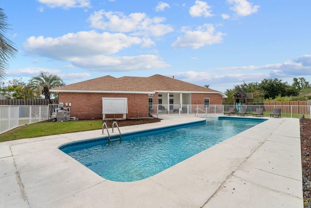 1107 N College Boulevard, Lynn Haven, FL 32444