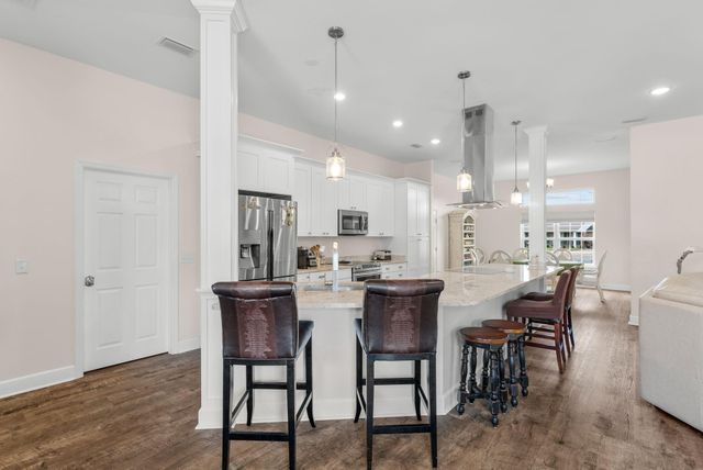 1107 N College Boulevard, Lynn Haven, FL 32444