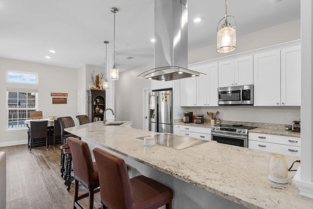 1107 N College Boulevard, Lynn Haven, FL 32444