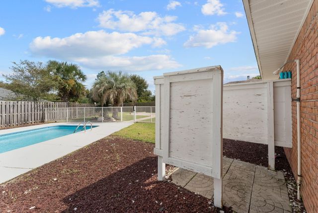 1107 N College Boulevard, Lynn Haven, FL 32444