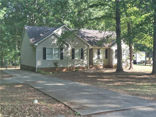 630 Logan Lane, Liberty, NC 27298