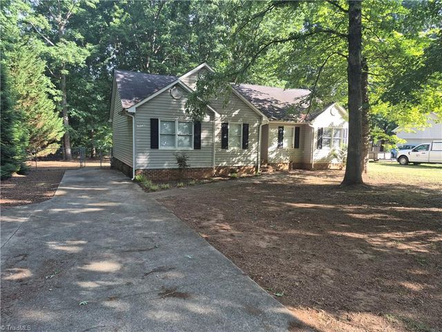 630 Logan Lane, Liberty, NC 27298