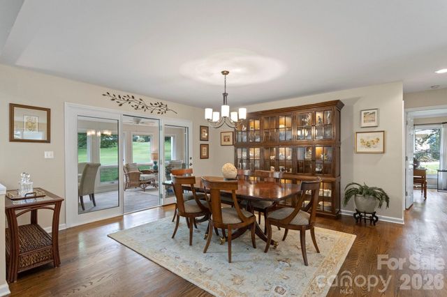 128 Broadmoor Drive, Flat Rock, NC 28731